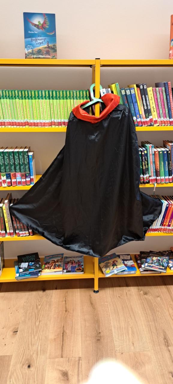 Kostüm-Kinder-Jugendliche-Dracula-Vampirumhang