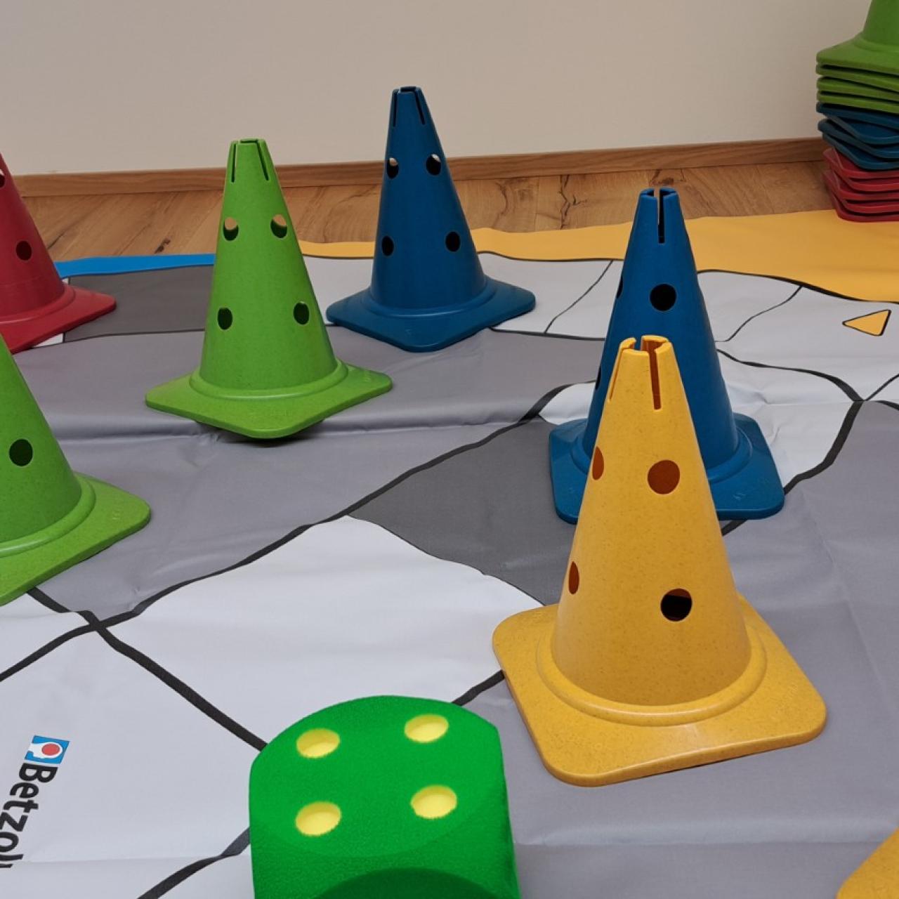 Riesen Hütchenspiel